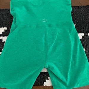 Beyond Yoga Maternity Shorts.Size M.